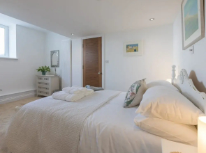 Hepworth Apartment