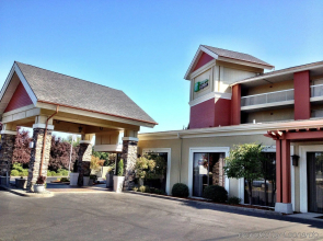 Holiday Inn Express Roseburg by IHG