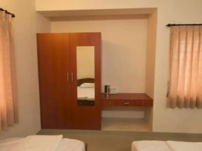 ThulasiRams Service Apartments