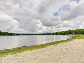 Game Room + Lake Access: Serene Tobyhanna Retreat