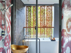 Отель Indigo Bali Seminyak Beach