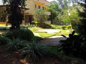 Yoho Hotel Thushara