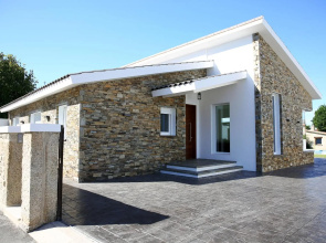 Casa rural con piscina Viña de Millan