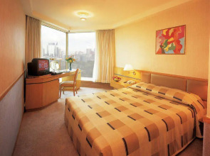 The Royal Pacific Hotel & Towers