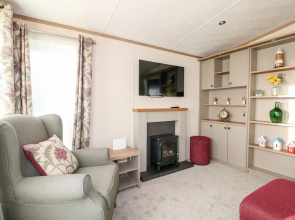 Chichester Lakeside Holiday Park