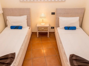 AJP Holidays - Porto Antigo 2 Beachfront Apartment