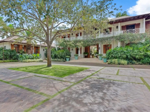 Magnificent Eight Bedroom Holiday Home