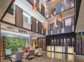 Sky Blue Hotel & Spa
