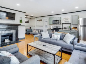 Bright Brevard Home Near Downtown & Trails