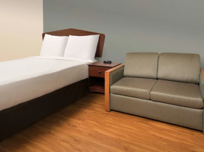 WoodSpring Suites Topeka