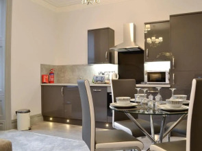 Grosvenor House Apt 3
