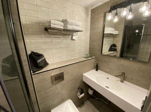 Skyline Airport Hotel