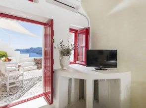 White Cave Villa By Caldera Houses