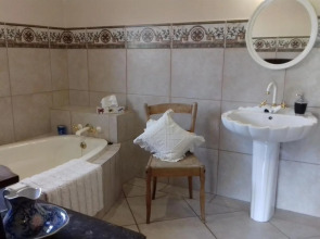 Mulligans Golf Lodge