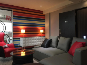 Holiday Garden Hotel SKM Park