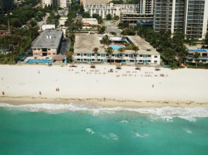 Travelodge Monaco Oceanfront Resort