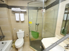 Donghai Zhibin Holiday Hotel