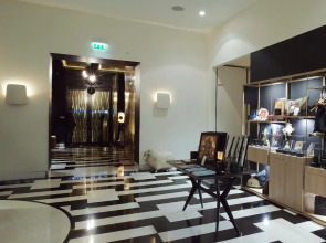 Hotel Marignan Champs - Elysées