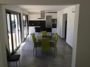 Piscine à 28 degrés ! 13 couchages, Villa Chic Romance