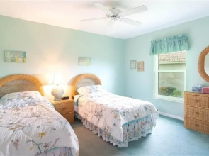 435 - 435 Court 3 Bedroom Home by Redawning