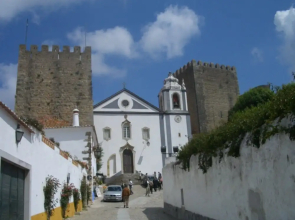 Modern Apartment in Óbidos With Pool