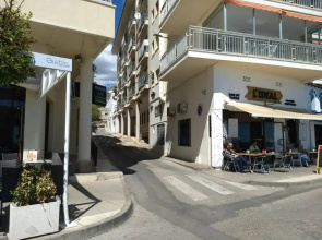 50 Meters to Beach! AC - Wifi -Near City Center