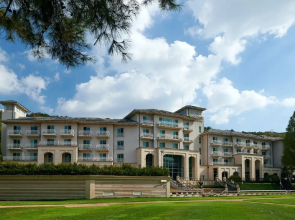 Adonis Hotel