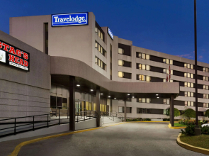 Travelodge by Wyndham Toronto East