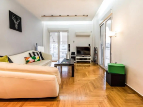 A Luxury Comfortable 2bdrm Apt in Athens