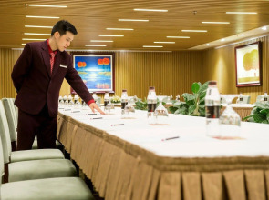 Royal Halong Hotel