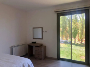 Immaculate 2-bed Villa in Faqra