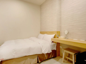 Sun Moon Lake FRIDAY Inn Guest House