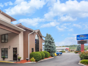 Baymont by Wyndham Pigeon Forge near Island Drive
