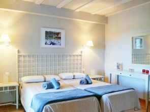 Bright Apartment With Pool Access
