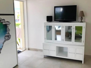 Studio in Sandy Ground, With Wonderful sea View, Pool Access, Enclosed Garden - 50 m From the Beach