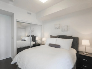 Noel Suites - York and Simcoe