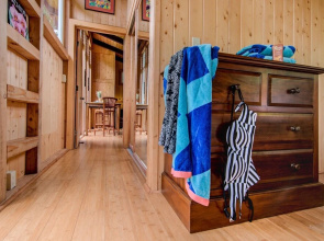 Birdsong 1 Bedroom Home by Redawning