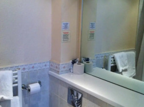 Wheatlands Lodge Hotel