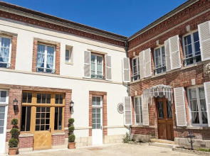 Maison A Deux Mains