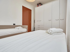 Arese Apartment 4