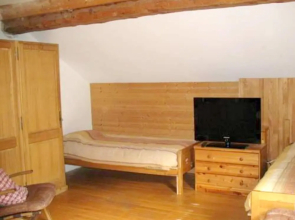 Chalet With 3 Bedrooms in La Léchère, With Wonderful Mountain View and Furnished Garden