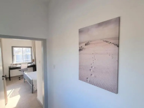Apartment with 360° balcony and Direct Sea and Harbour View!
