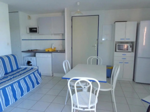 1 Chambre, Dernier Etage Avec Asc, Clim, Res Avec Piscine