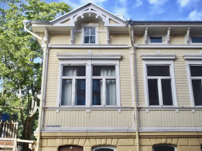 2ndhomes 19th Century Studio