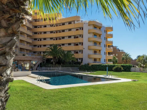 2 Bed-sleeps 4-vilamoura Beach-pool-spa-balcony
