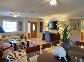 NP100TH 712 3 Bedroom Holiday Home by Marco Naples Vacation Homes
