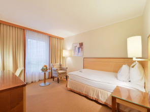 Отель The Q - Quadro City Hotel