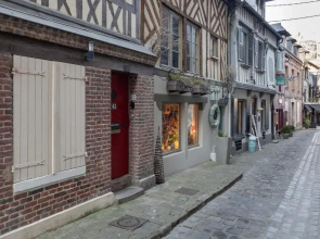 La maison Confidentielle - plein centre historique - 2 chambres - 4 pers
