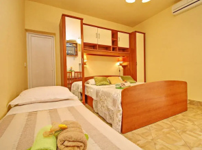 Apartments Sea Line - Two Bedroom Apartment With Terrace and Sea View