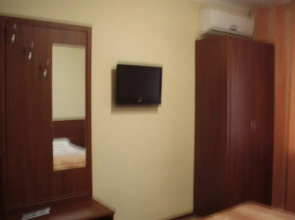 Lazurniy Guest House
